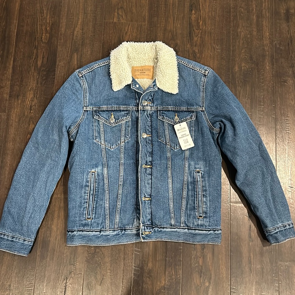 COPY - NWT Levi’s Signature Gold Sherpa lined trucker jean jacket, Men’s szSM